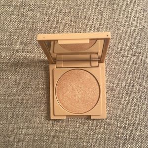 Persona Cali Glow Highlighter- Zuma